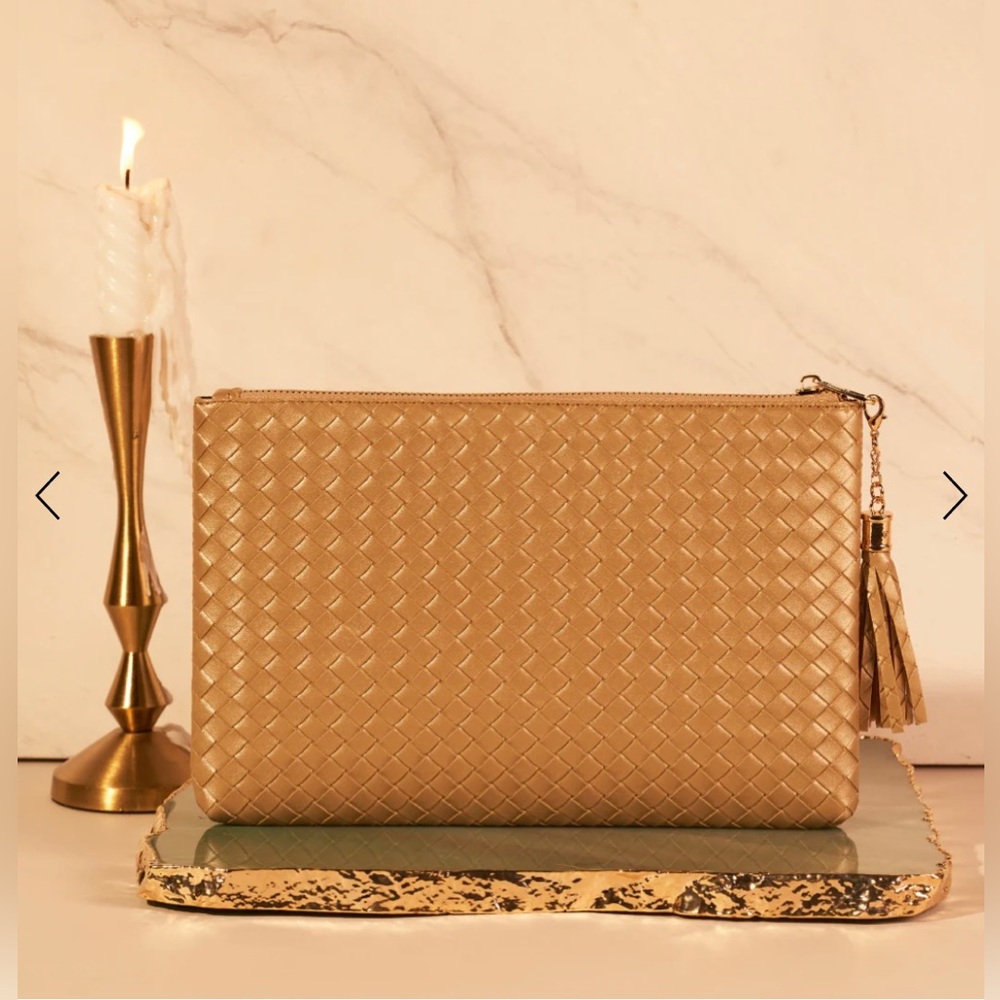 Virginia Wolf  Mimi Woven Clutch in Gold